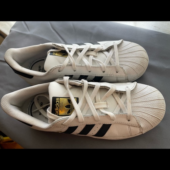 Adidas superstar big Kids size 3 - Picture 4 of 5